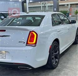 کرایسلەر 300